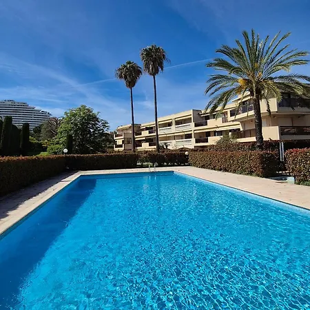 Appartement Superbe T2 - 200m De La - Piscine - Parking *