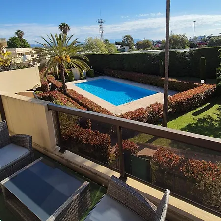 Superbe T2 - 200m De La - Piscine - Parking Appartement *